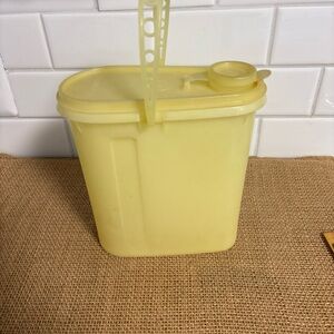 Tupperware Juice Quart Container With Lid & Handle 587-7 USA 1970's Vintage